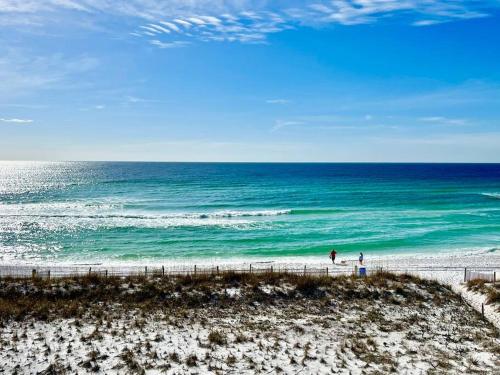 Beachfront Aqua Villa 403 Free Activities Included — 4-Star Luxury Hotel in Fort Walton Beach, United States