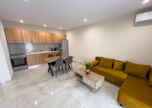 Loridis Central Apartments — 4-Star Luxury Hotel in Prinos, Greece