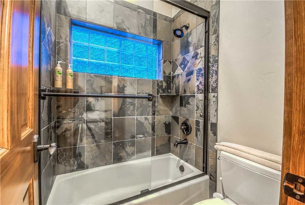 Soaring Eagle Chalet — 4-Star Luxury Hotel in Steamboat Springs, United States