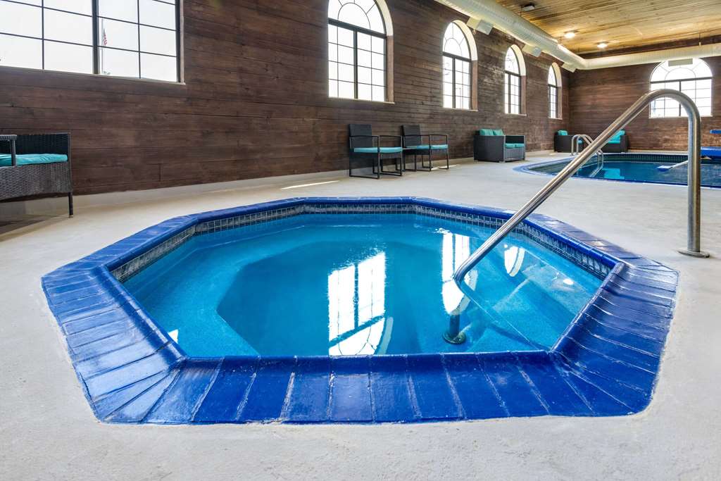 Days Inn by Wyndham Iron Mountain - photo 6