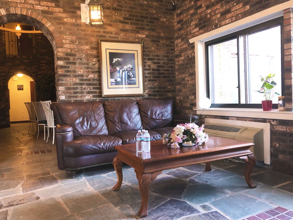 World Vacation Hotel - photo 4