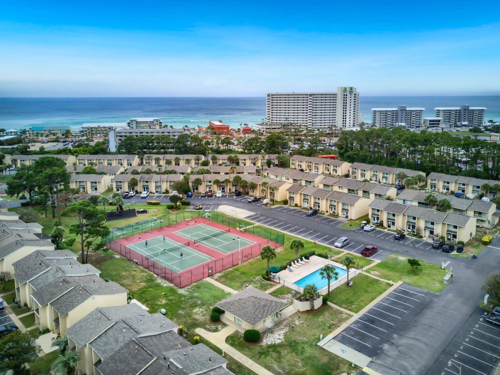 The Turtle Nest Resort Condo w Pool - photo 24