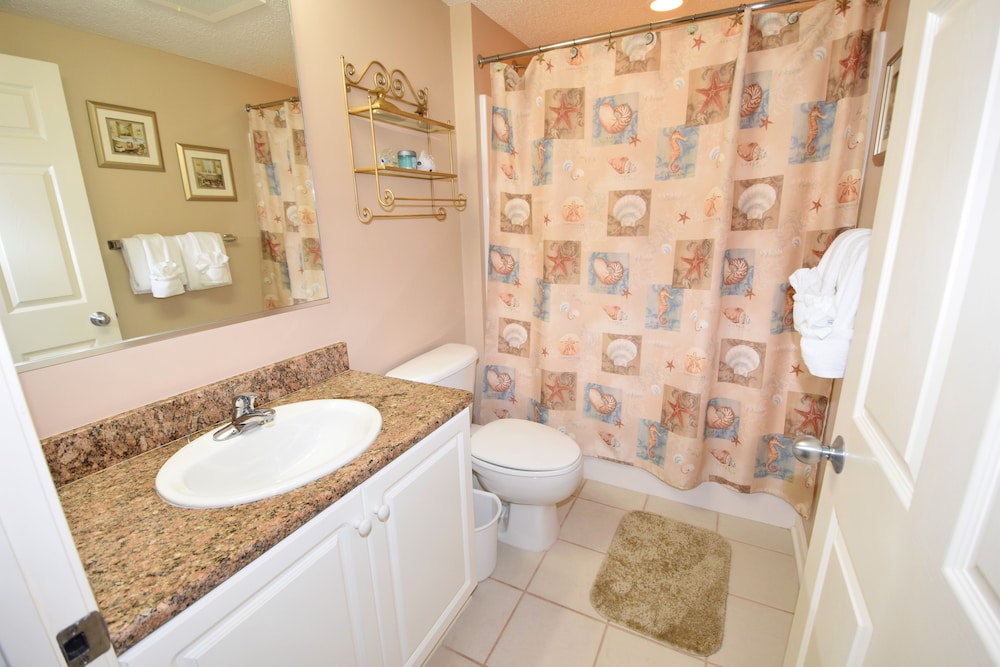 North Tower Apartment 207 - photo 16