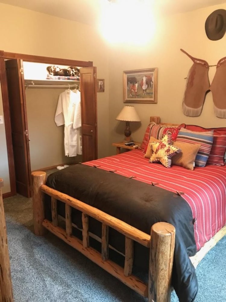 Inn on Bigfork Bay John Wayne — Bigfork — photo 4