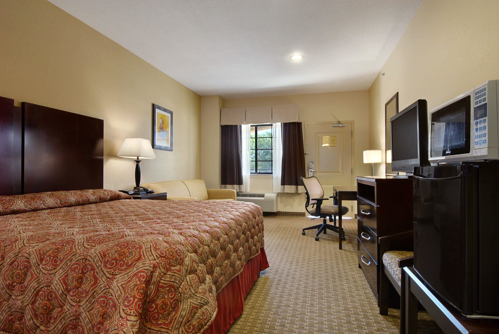 Super 8 by Wyndham Stephenville - photo 3