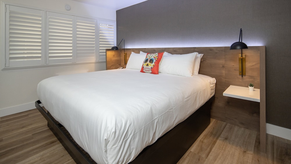 The Catrina Hotel - photo 10