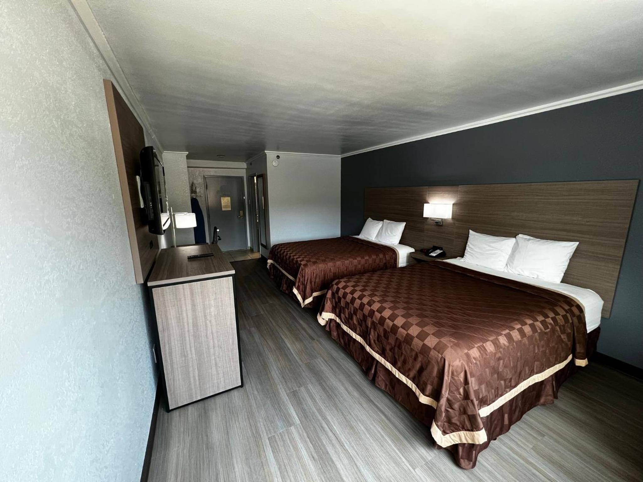 Super 8 by Wyndham Fort Worth Entertainment District - photo 30