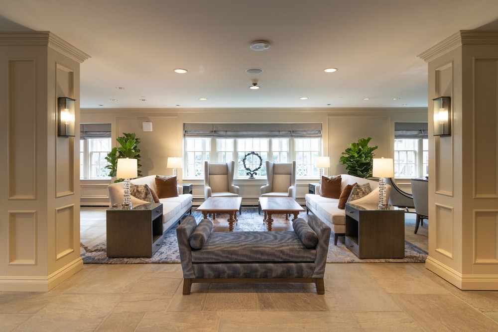 Williamsburg Lodge Autograph Collection - photo 3