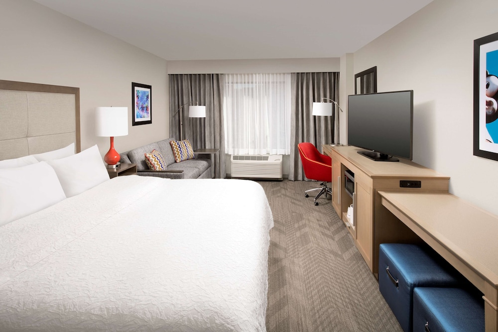 Hampton Inn & Suites Anaheim Garden Grove - photo 11