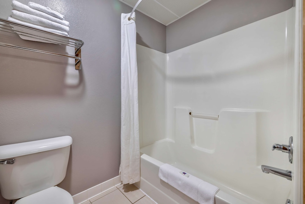 Motel 6 Stuart IA - photo 19