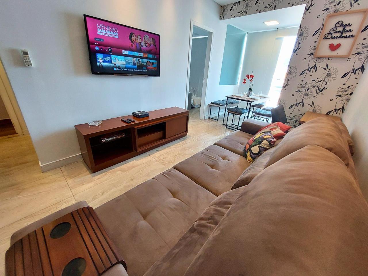 O Mais Lindo 2 Dorms No Unlimited Ocean Front 1312 in Santos, Brasil