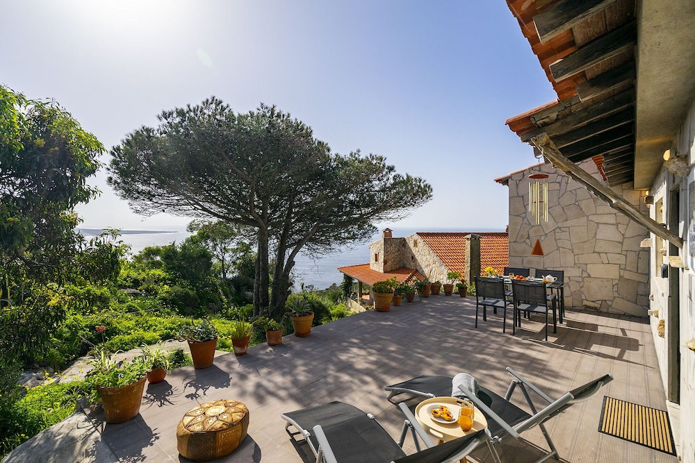 Wilderness Escape: Secluded Haven For Remote Work in Sintra, Portugal