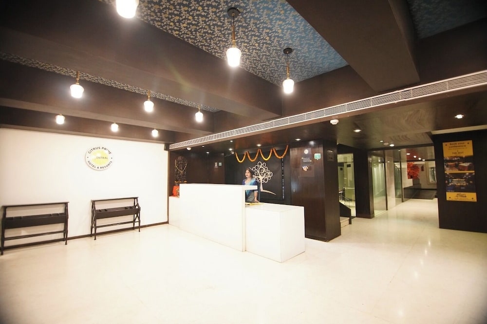 Hotel The Golden Oak Raipur — hotel in Raipur