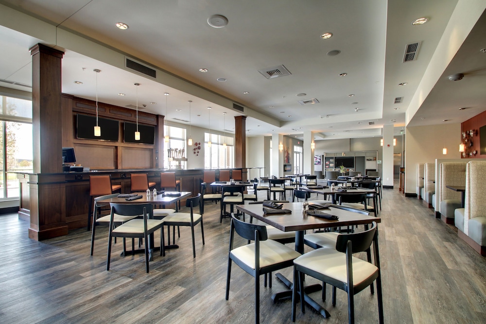 Holiday Inn Peoria At Grand Prairie by IHG - photo 25