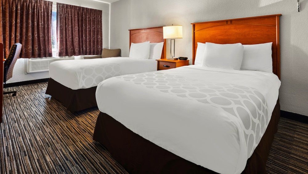 Magnuson Hotel Detroit Airport - photo 24