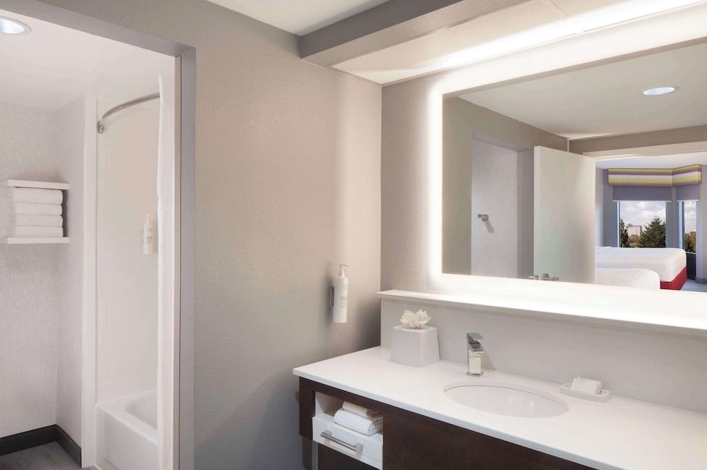 Hampton Inn & Suites Atlanta Airport North I 85 - photo 16