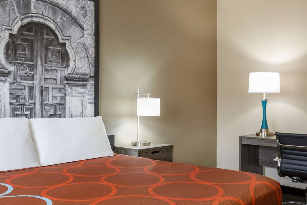 Super 8 by Wyndham San Antonio Airport North - photo 15