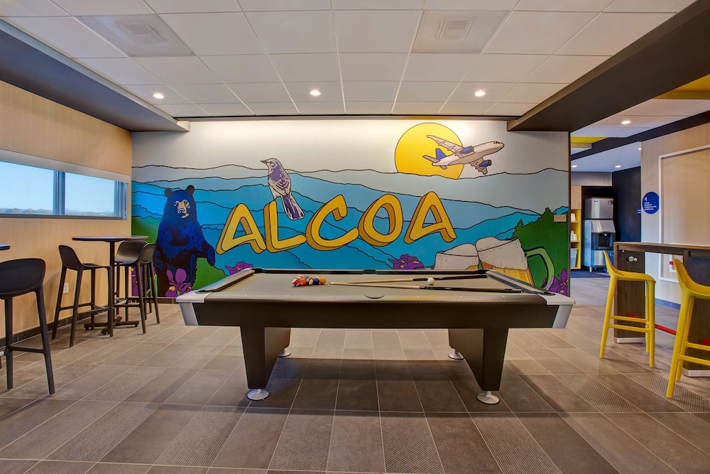 Tru by Hilton Alcoa Knoxville Airport - photo 9