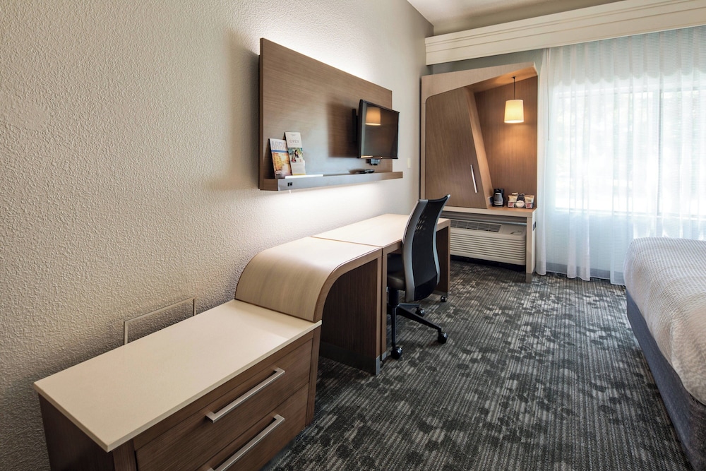 Courtyard by Marriott Rock Hill - photo 9