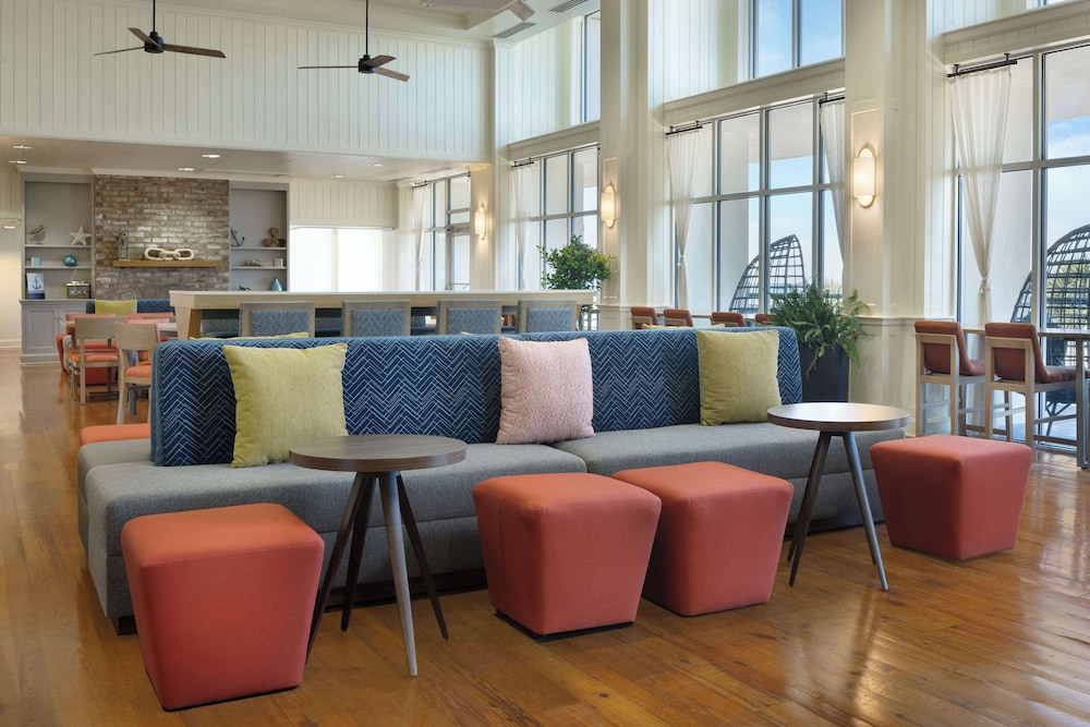 Hampton Inn & Suites Myrtle Beach Oceanfront - photo 4