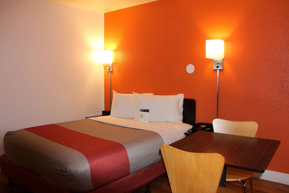 Motel6 Goodland KS - photo 9