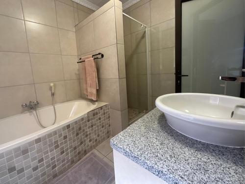 Meyers Guesthouse — Jwaneng — photo 5