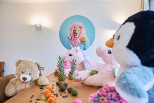 TROPICAL ISLAND 23B Seesicht Massage BBQ Billiard Tischkicker Trambolin Penthouse Parkplatz in Ohningen, Germany