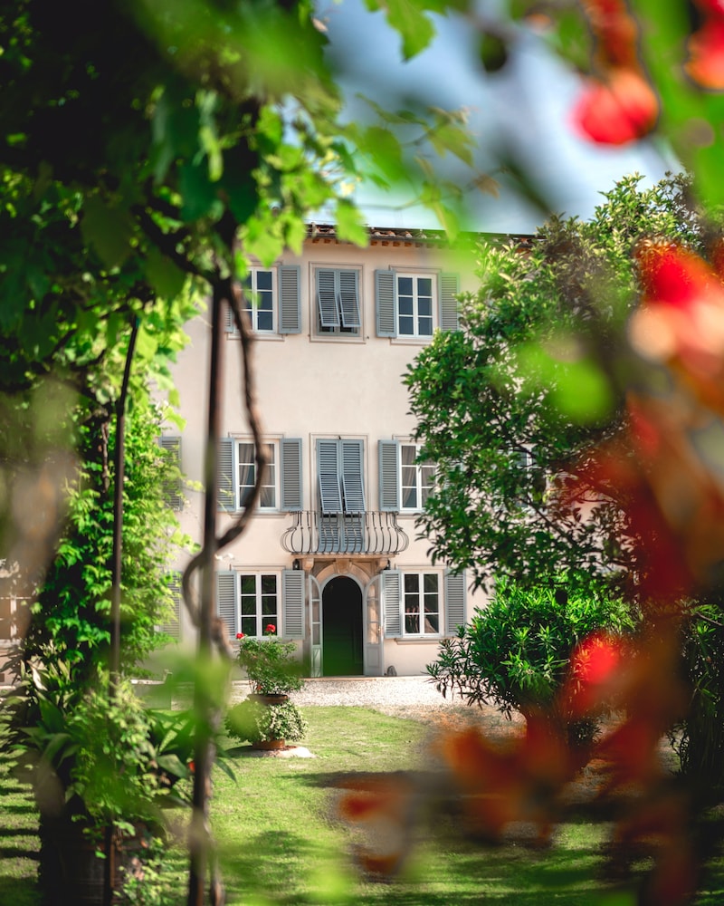 Villa La Preziosa — 4-Star Luxury Hotel in Lucca, Italy