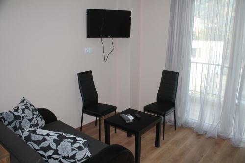 Lali's apartment