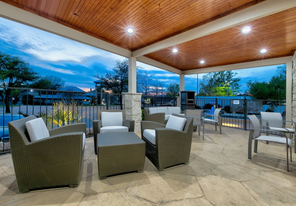 Holiday Inn Express & Suites Dallas Park Central Northeast by IHG - photo 21