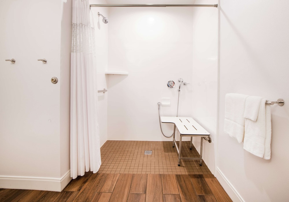 Hampton Inn Cleveland Solon - photo 32