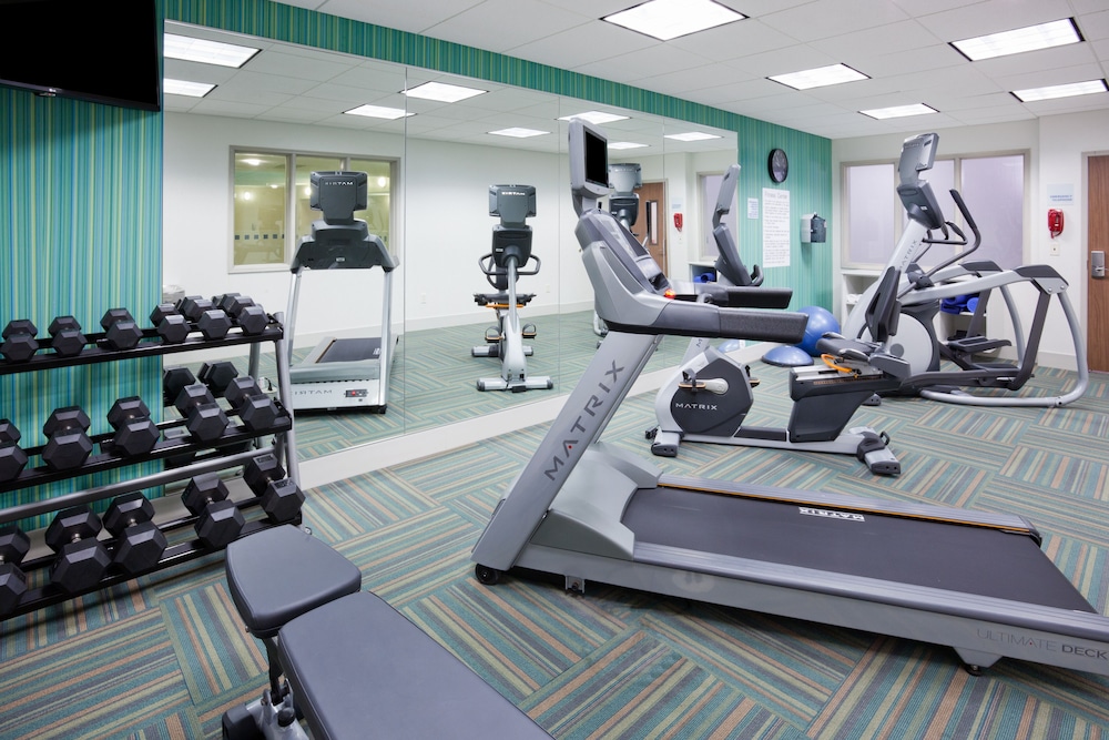 Holiday Inn Express Hotel & Suites Dickinson by IHG - photo 26
