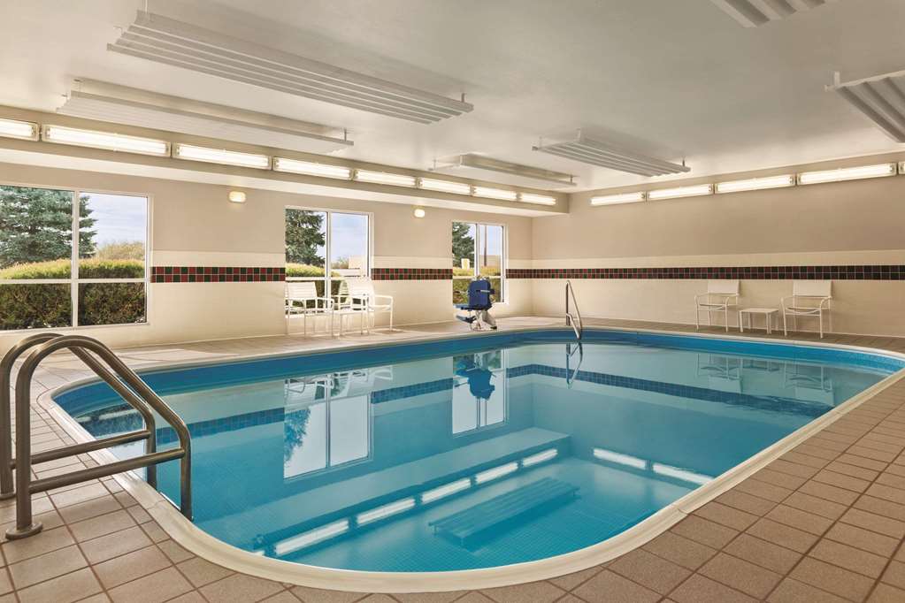 Country Inn & Suites by Radisson Springfield OH - photo 31