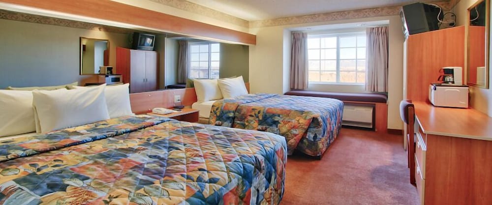 Western Skies Inn And Suites - photo 6