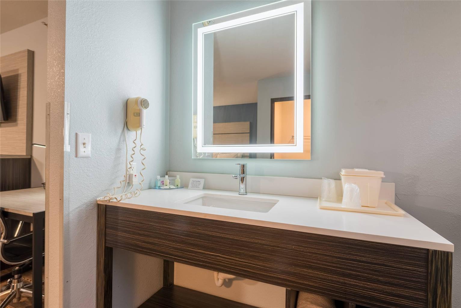 Quality Inn & Suites Manitou Springs at Pikes Peak - photo 16