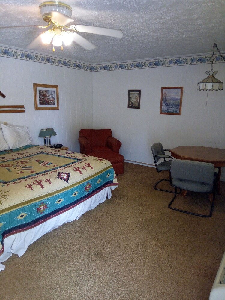 Willard Country Inn - photo 9