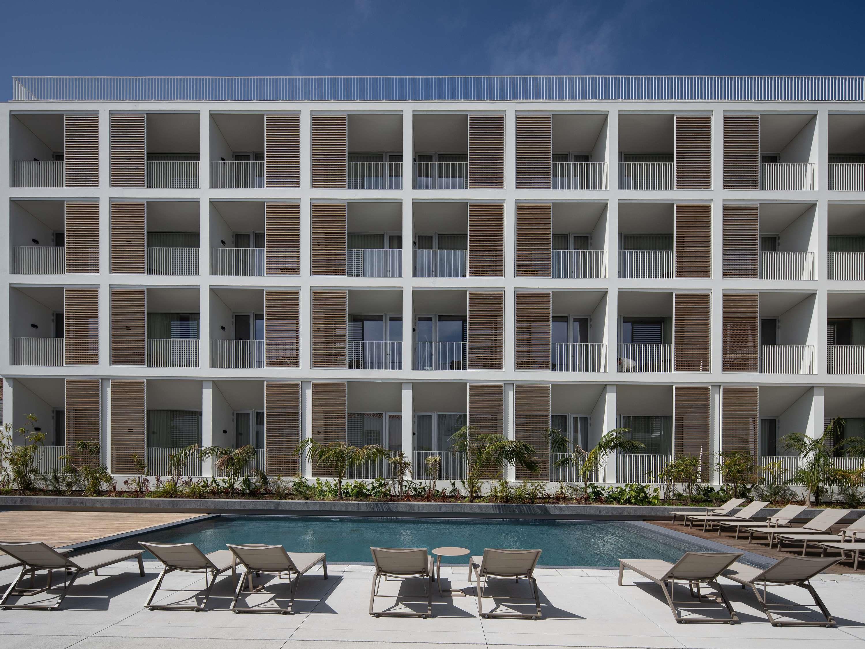 Mercure Ponta Delgada Azores — 4-Star Luxury Hotel in Ponta Delgada, Portugal