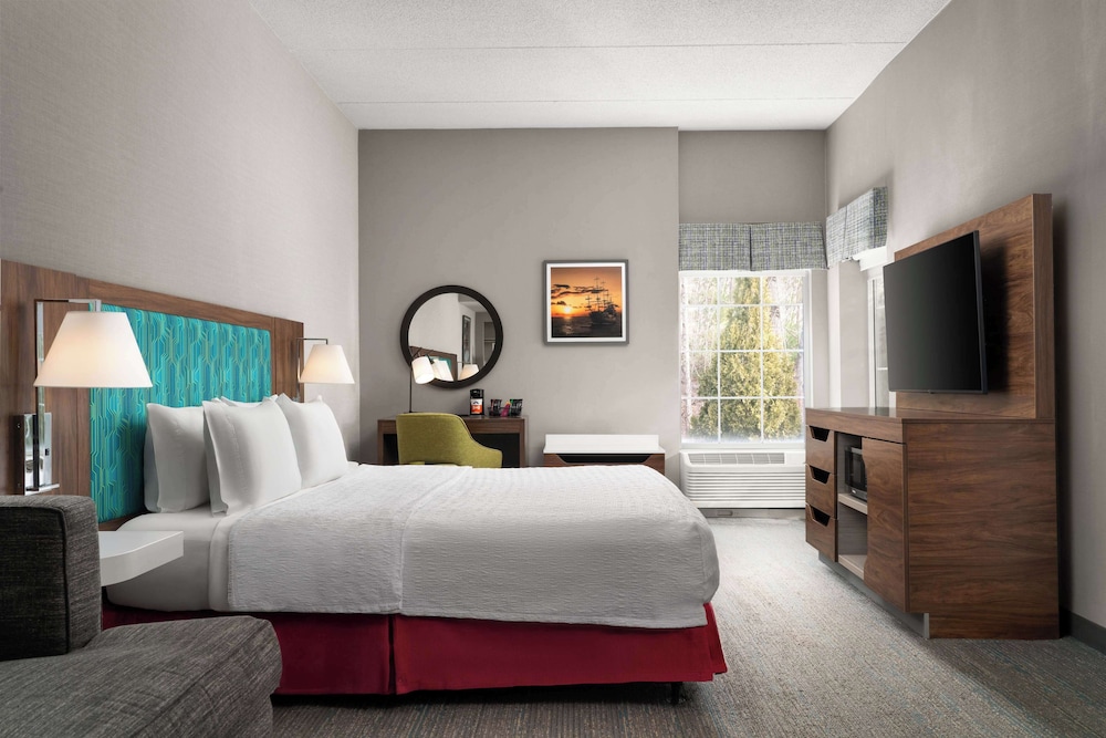 Hampton Inn Sturbridge - photo 12