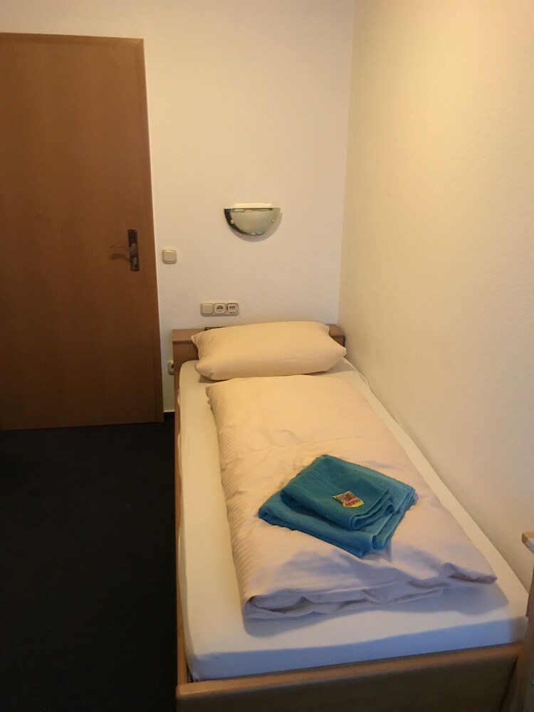 Hotel zur Post — Odenthal — photo 5