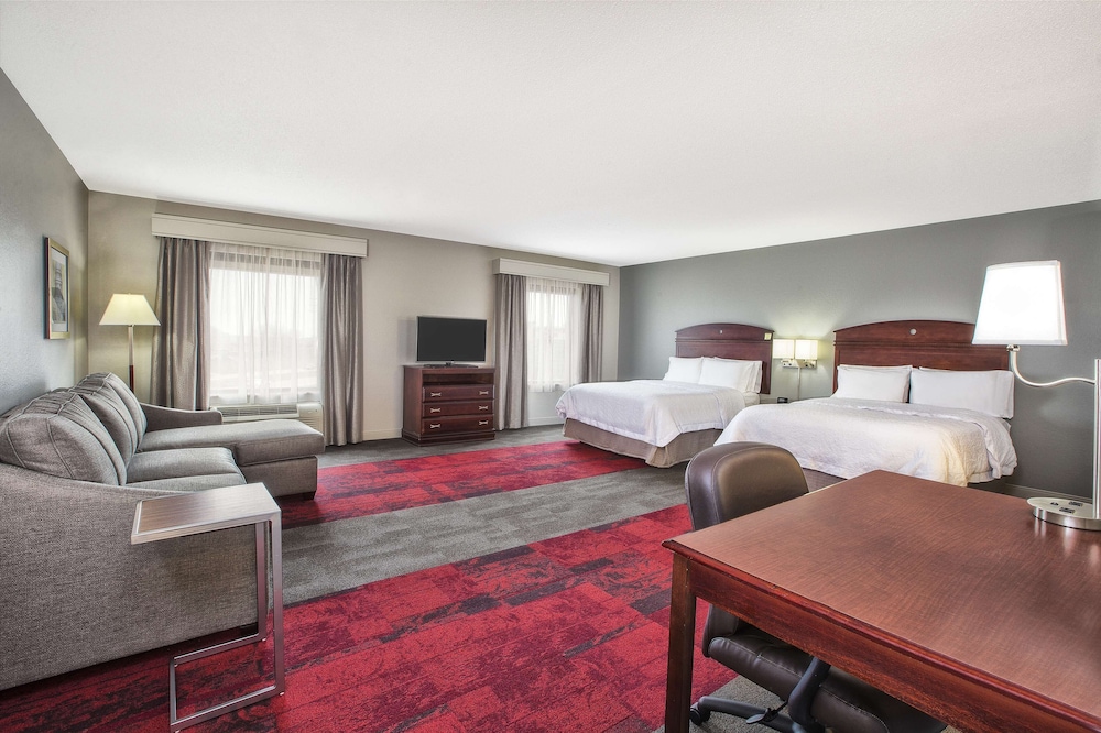 Hampton Inn & Suites Madison West - photo 10