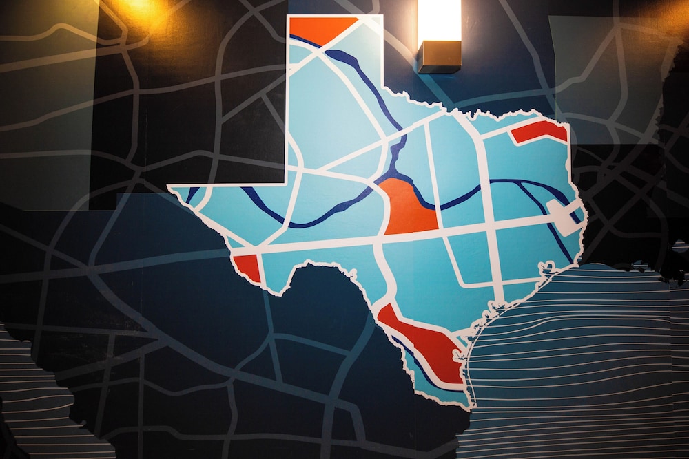 Holiday Inn Express Hotel & Suites Canyon an IHG Hotel - photo 2