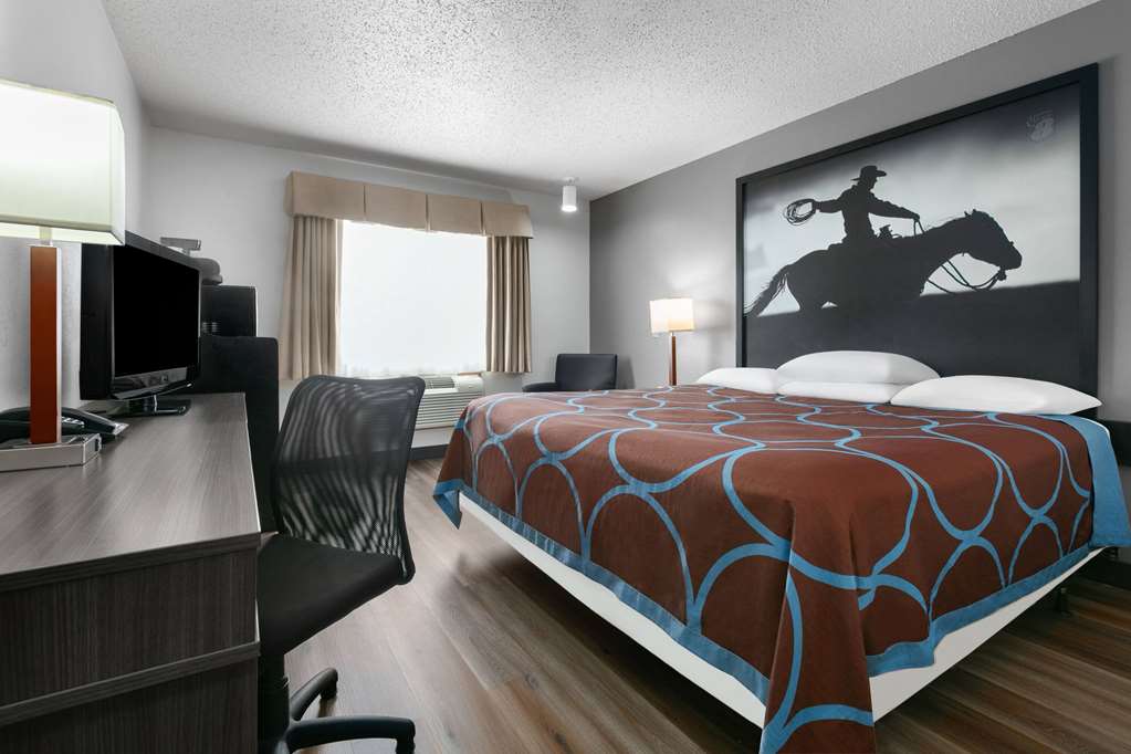 Super 8 by Wyndham Grapevine DFW Airport Northwest - photo 23