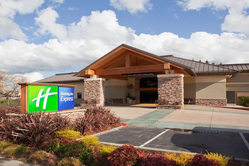 Holiday Inn Express Walnut Creek by IHG - photo 42