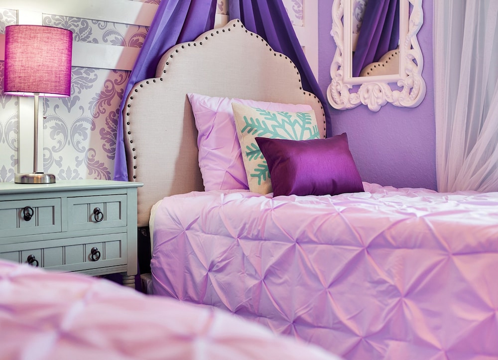 Free Resort Access 4 Bedroom Near Disney with Themed Rooms — 5-Star Luxury Hotel in Kissimmee, United States