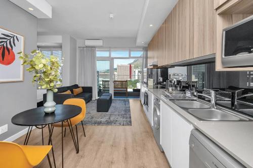 Luxury Cape Town Apartment — 4-Star Luxury Hotel in Cape Town, South Africa