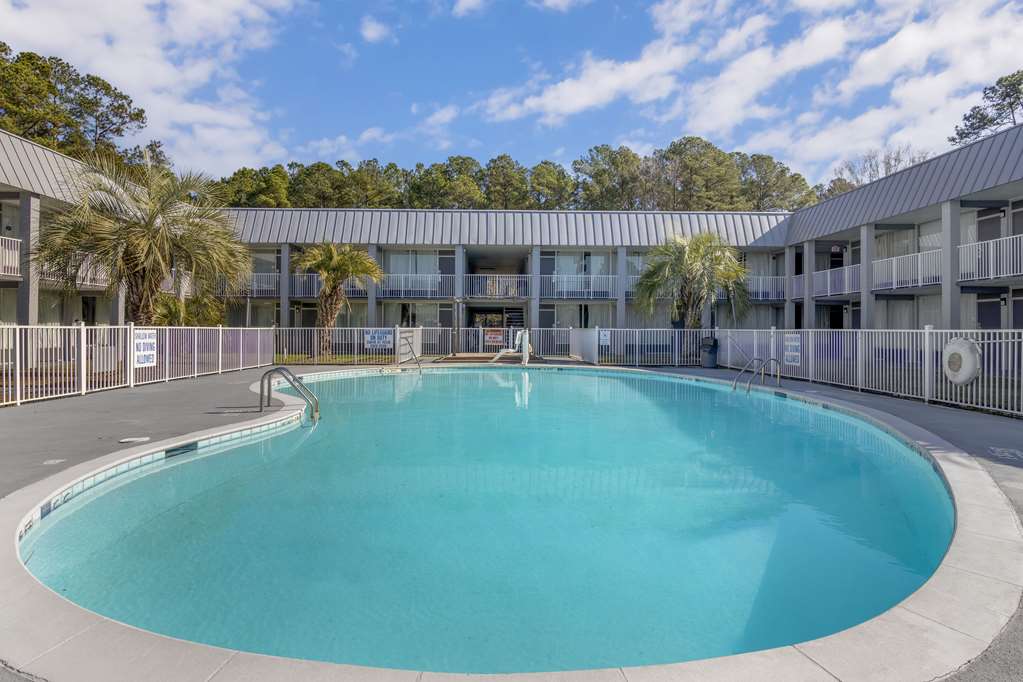 Quality Inn & Suites Hardeeville Savannah North - photo 23
