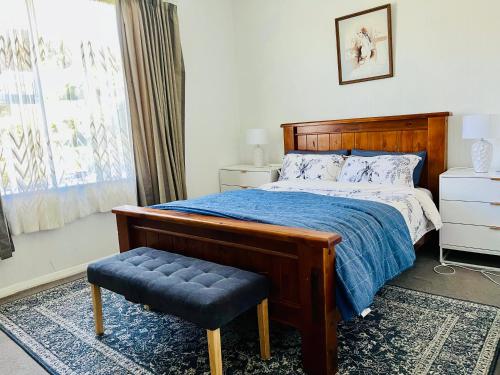 Upstairs Apartment in Dunedin Central — 4-Star Luxury Hotel in Dunedin, New Zealand