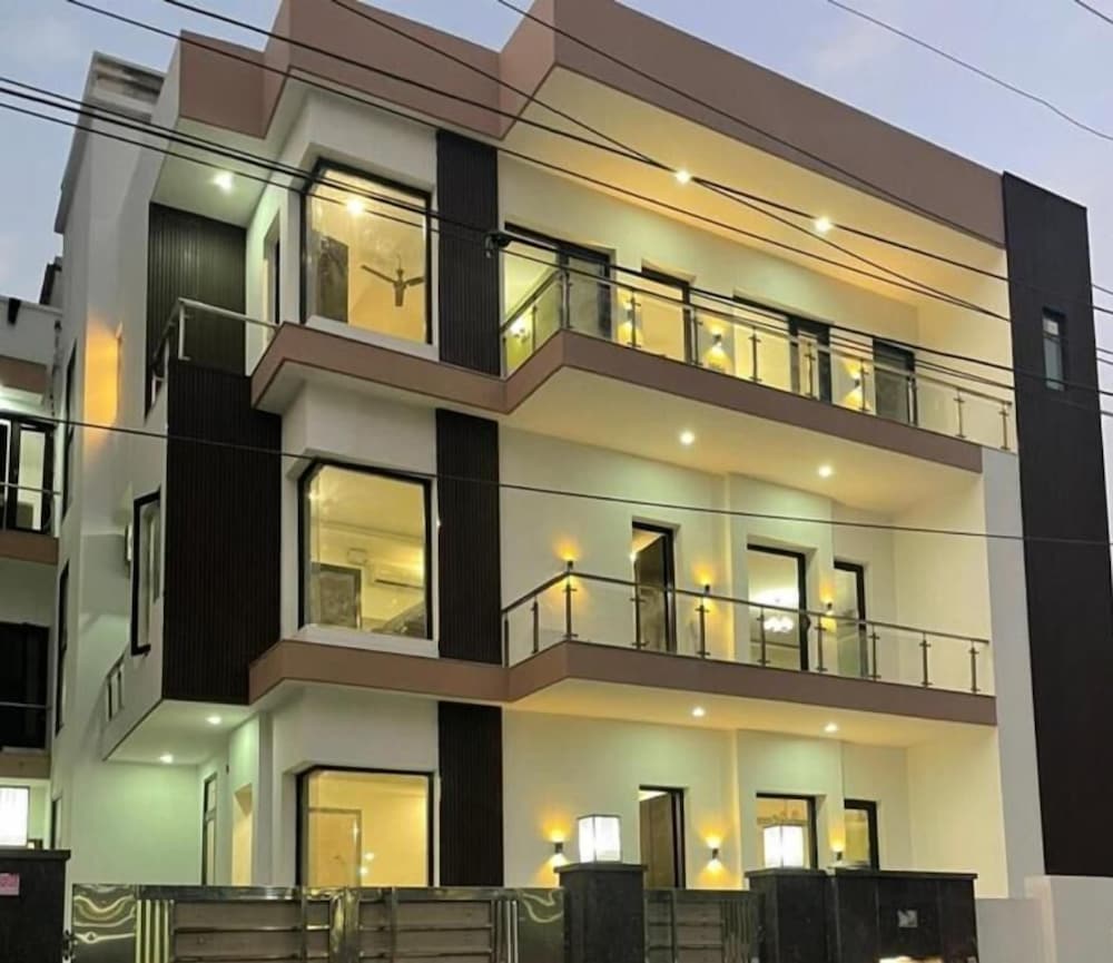 The Ayali Suites & Apartments — 4-Star Luxury Hotel in Gurgaon, India