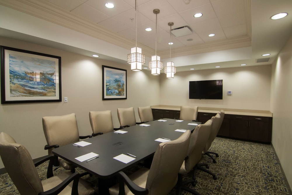 Hampton Inn & Suites Tulsa Downtown - photo 41