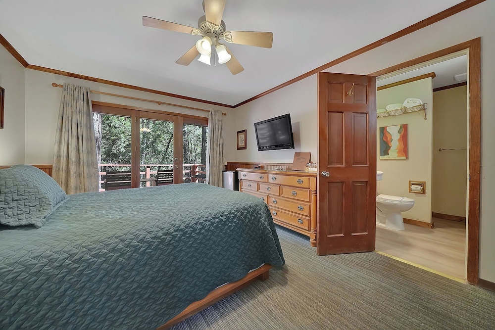 Narrow Gauge Inn - photo 17